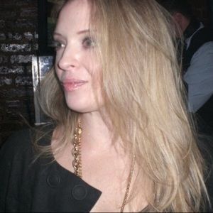 Meet your Posher, Helen